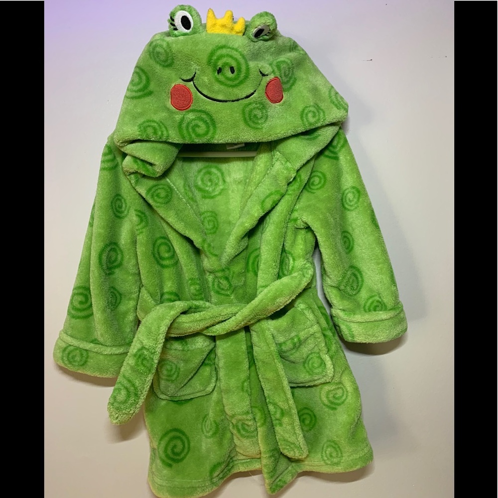 Snuggly Frog Prince Housecoat 🐸